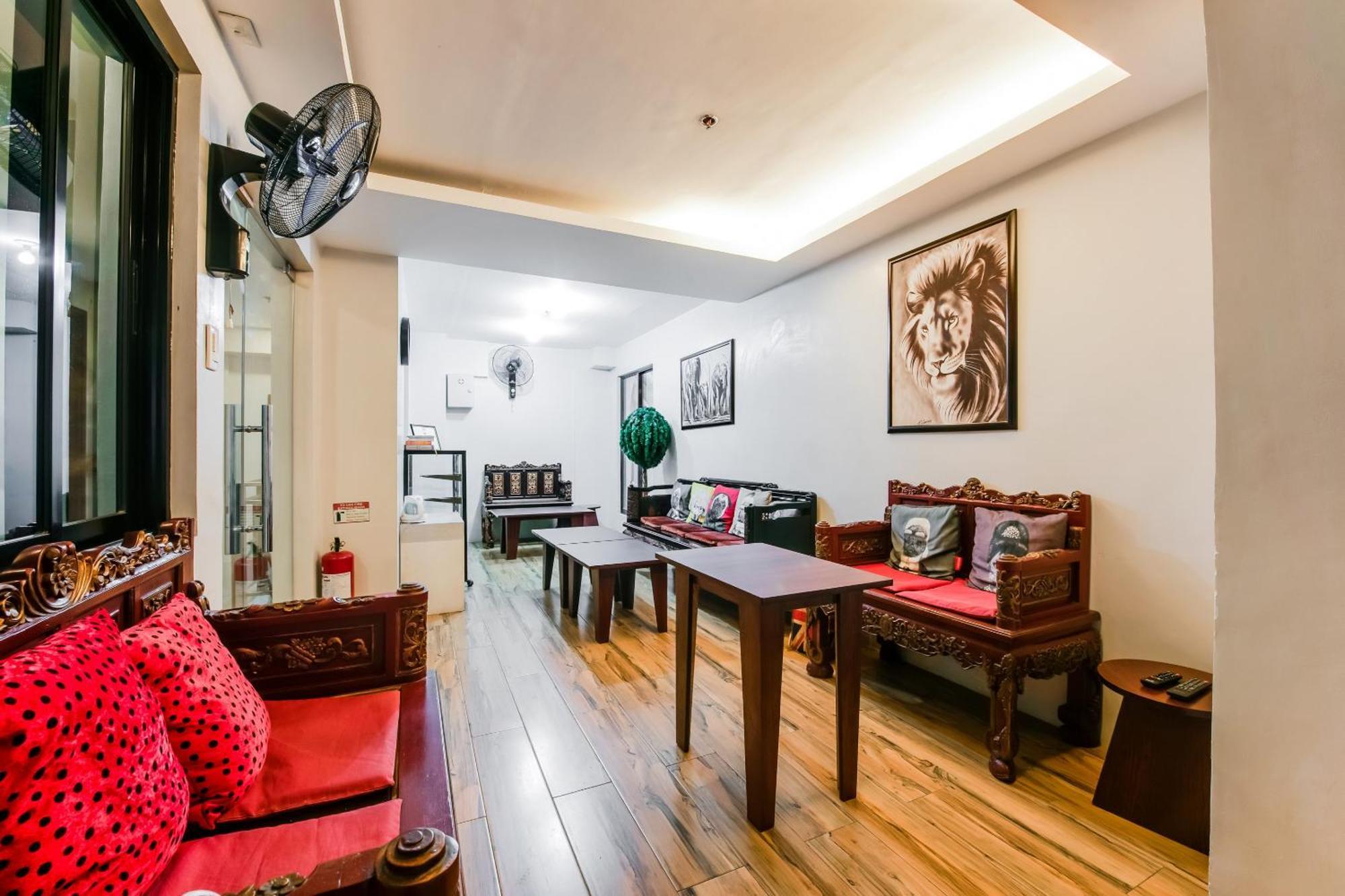 Oyo 136 Regal Residences Quezon City Eksteriør billede