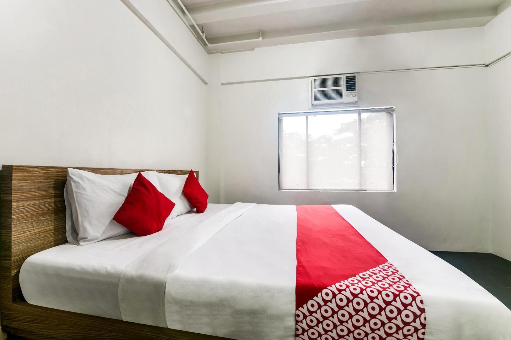 Oyo 136 Regal Residences Quezon City Eksteriør billede