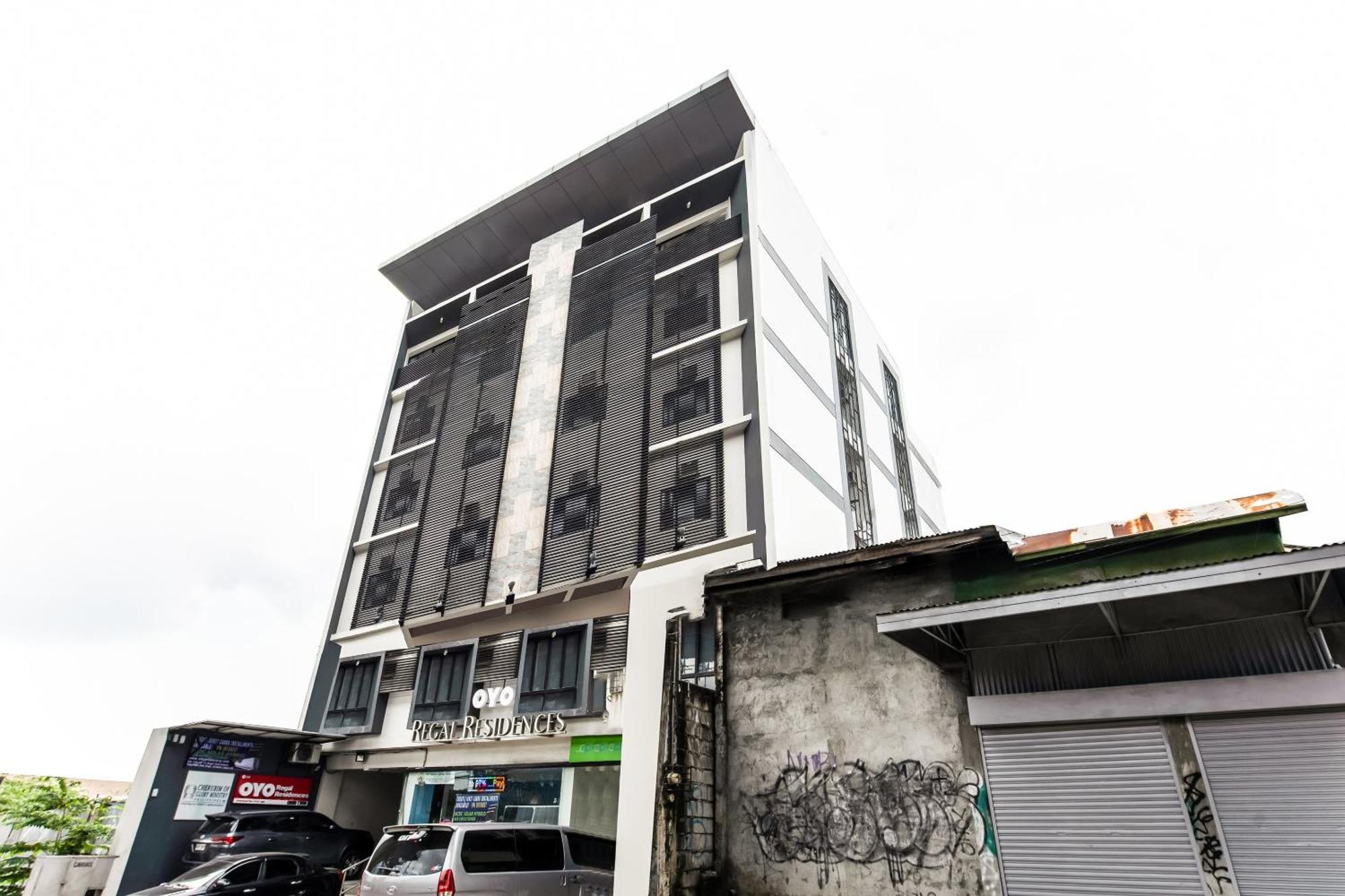 Oyo 136 Regal Residences Quezon City Eksteriør billede