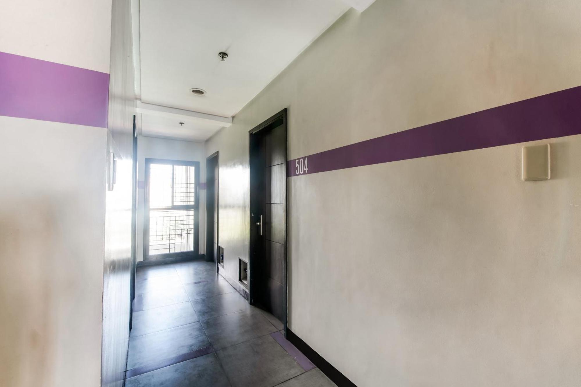 Oyo 136 Regal Residences Quezon City Eksteriør billede
